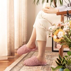 Rock Dove Twirl Fleece Cozy Scuff Slippers